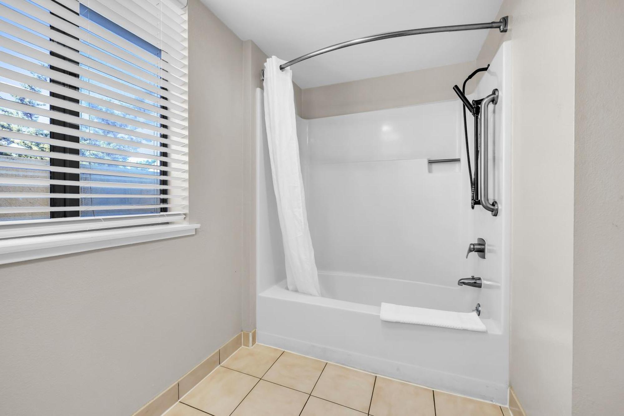 Bay Breeze Inn Seaside Luaran gambar